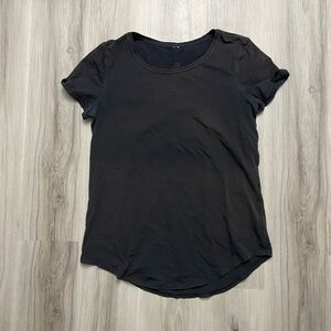 Lululemon tee size 6
